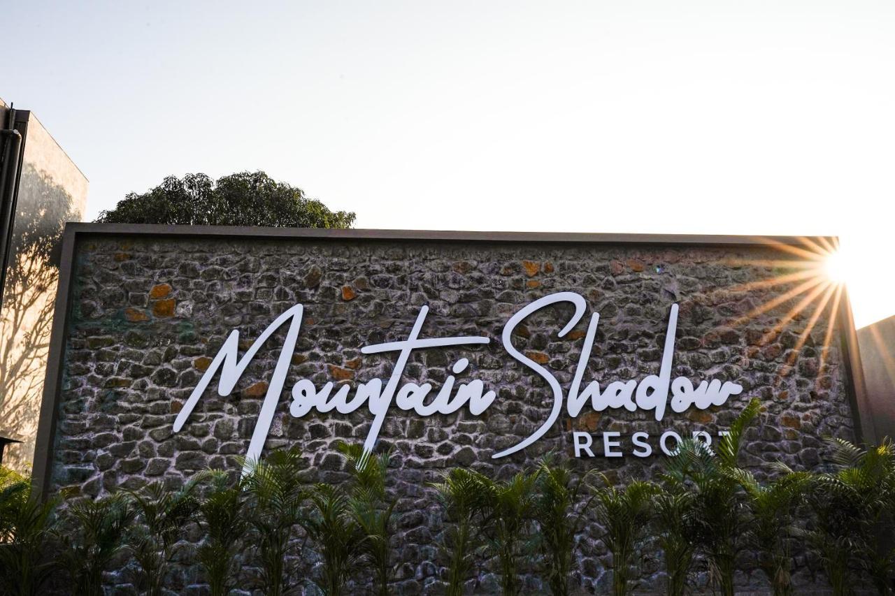 Mountain Shadow Resort Igatpuri Buitenkant foto